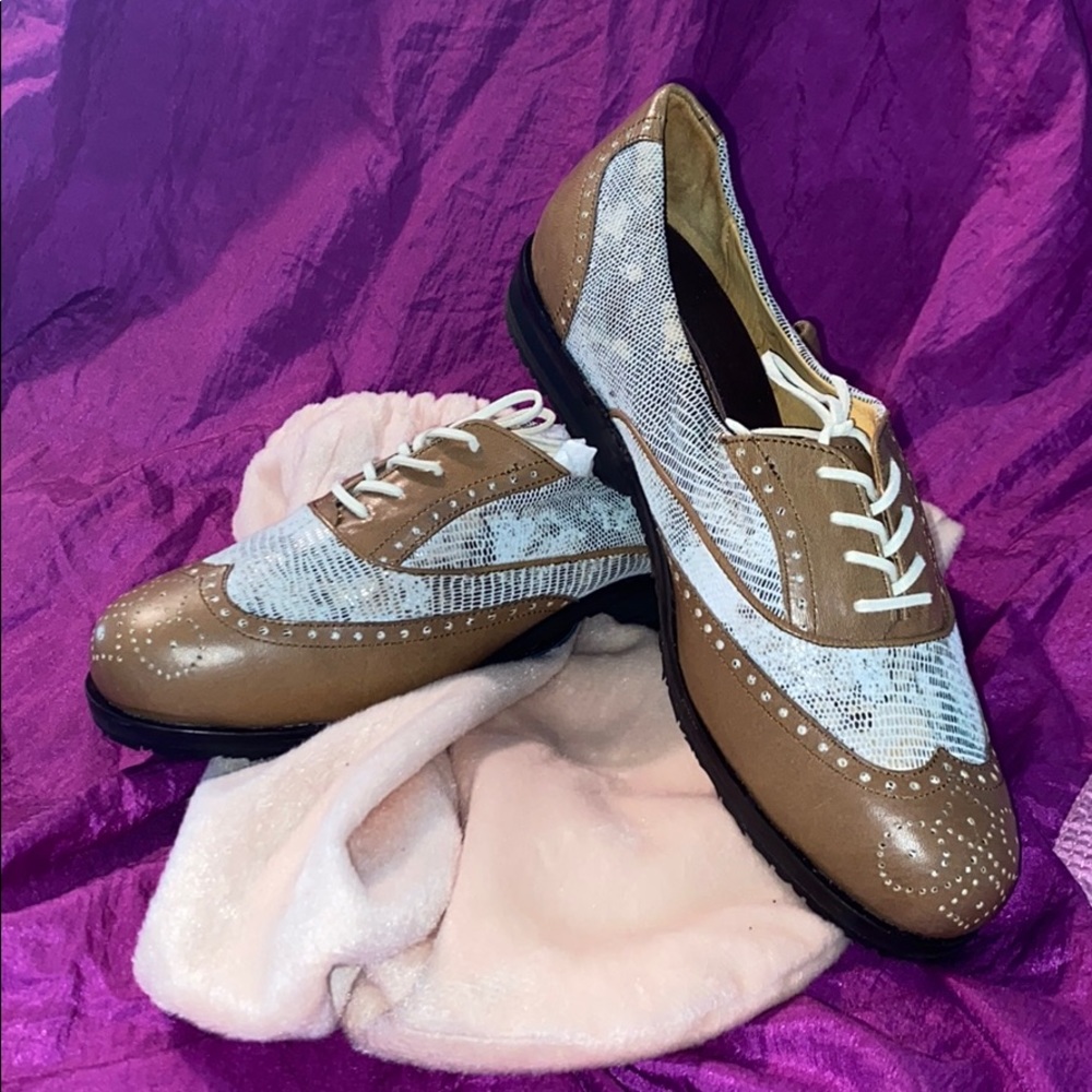 Women’s Golf shoes Tauer and Johnson